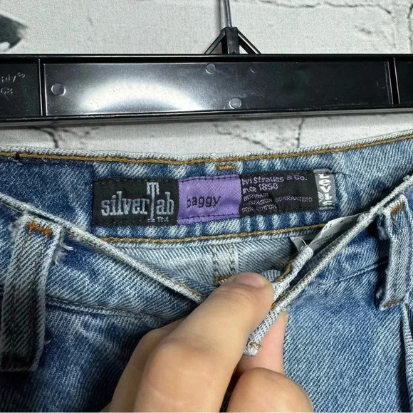 Levi’s Silvertab Vintage 90s Baggy College Jeans Women’s size 27 - Picture 8 of 11